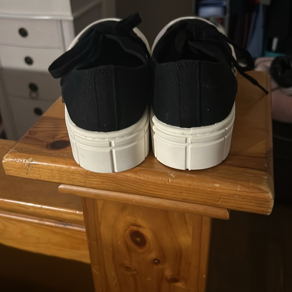 No Boundaries Women's Low Chunky Lug Fashion Sneakers - Picture 5 of 7